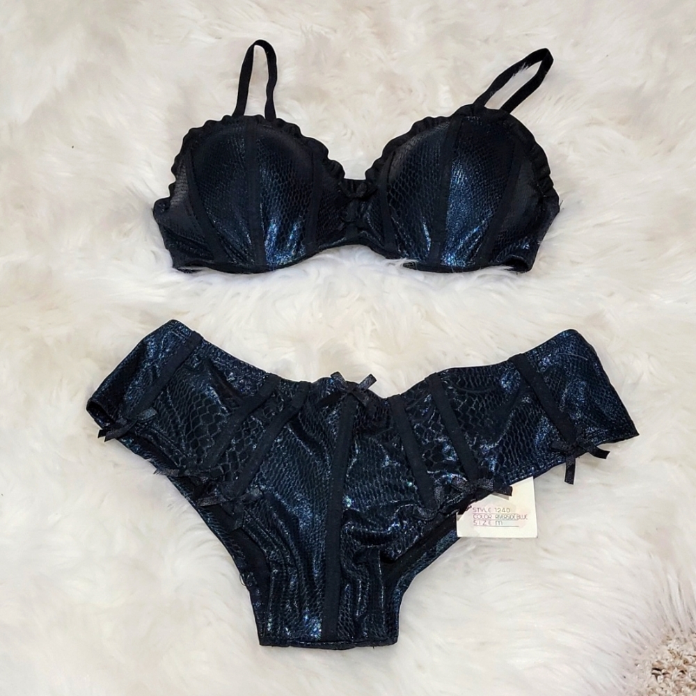 Bra & panty set, shiny blue / black combo, cotton / polyester / spandex, new